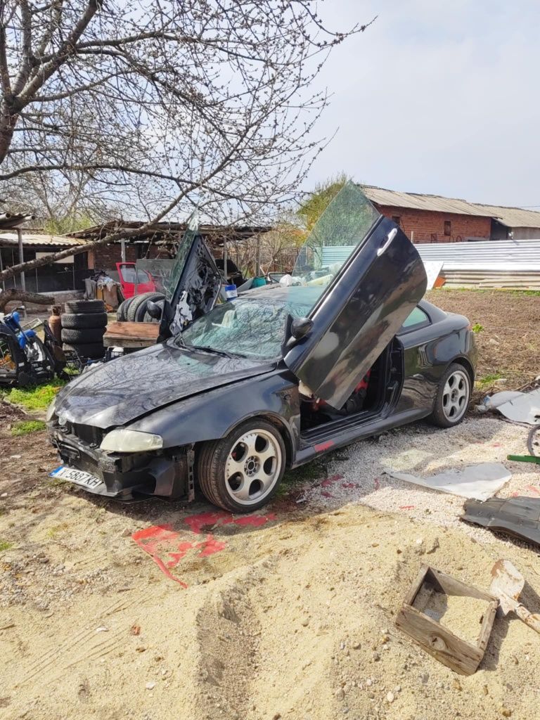 Alfa Romeo GT на части