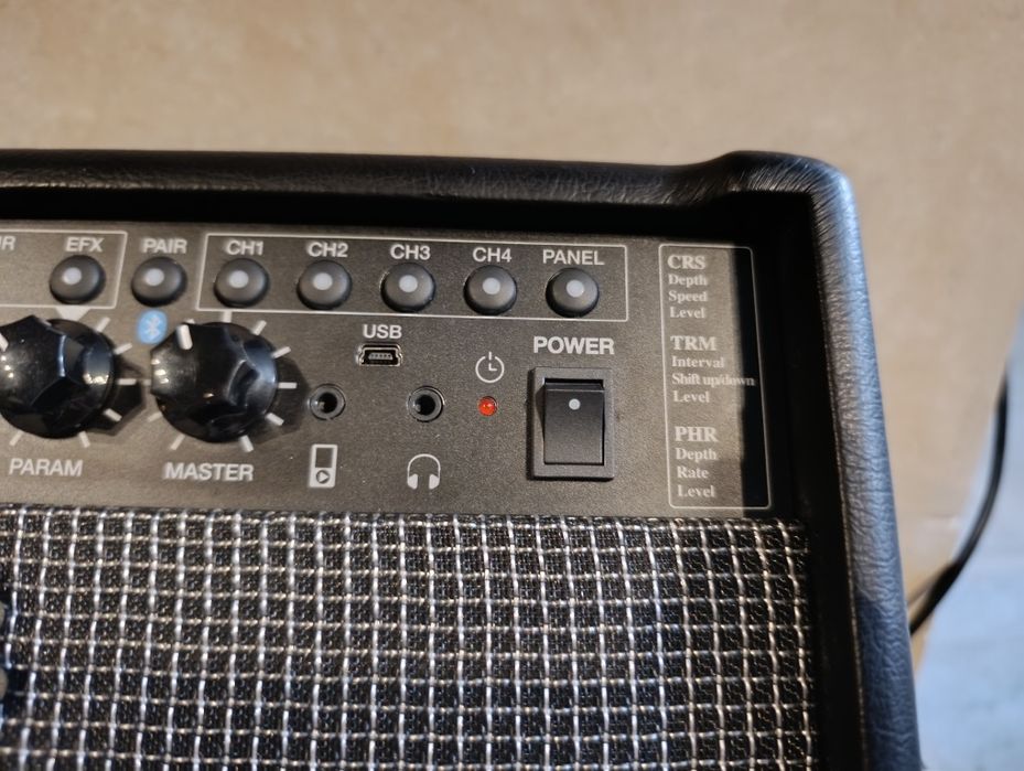 Кубе Harley Benton  HB- 40 MFX 40W Guitar Amp