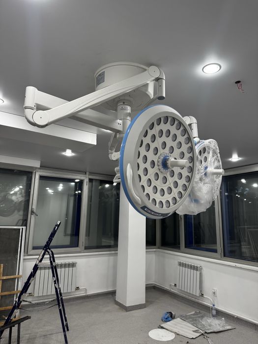 Продам новый хирургическая лампа