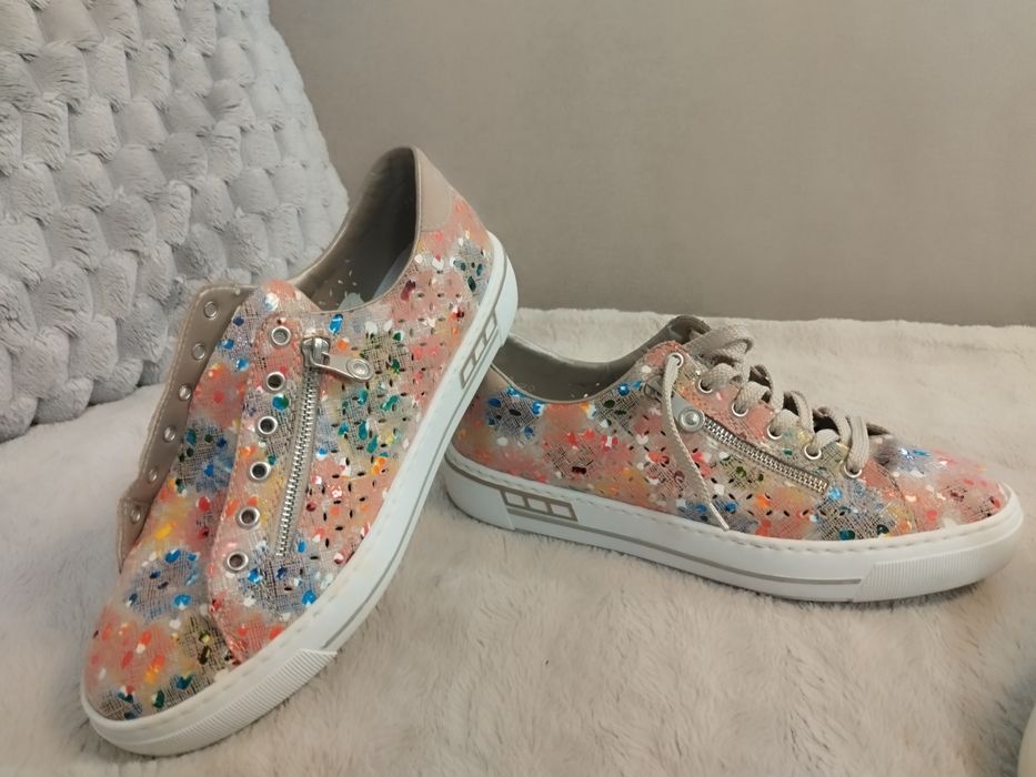 Adidași dama Rieker.