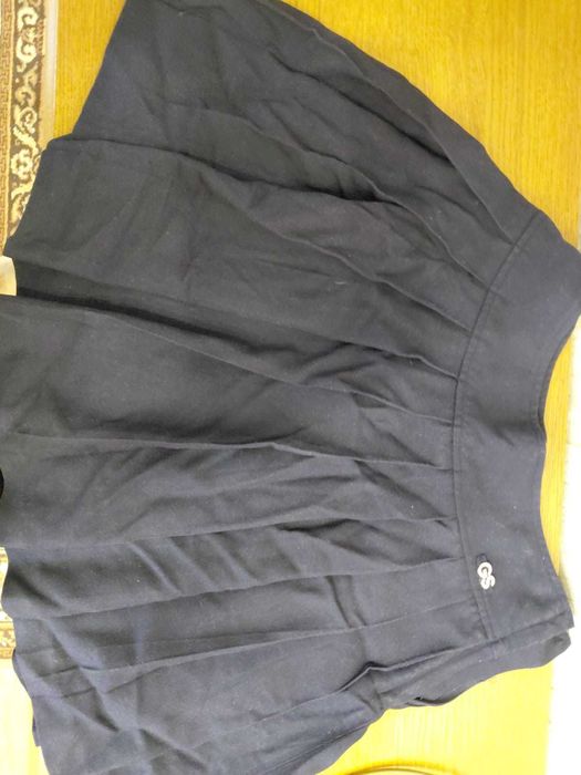 Юбка фирмы Guliver темно-синяя в отличном состоянии