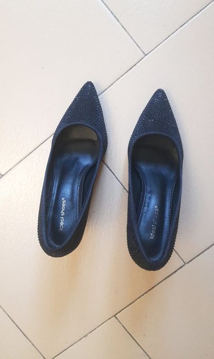 Дамски обувки със дебел ток