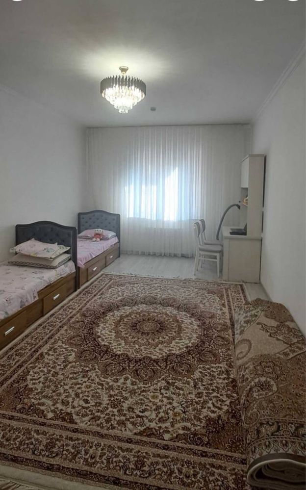 Sergeli Yengi Darxon-2 da 3 xonali uy sotiladi. 92 kvm