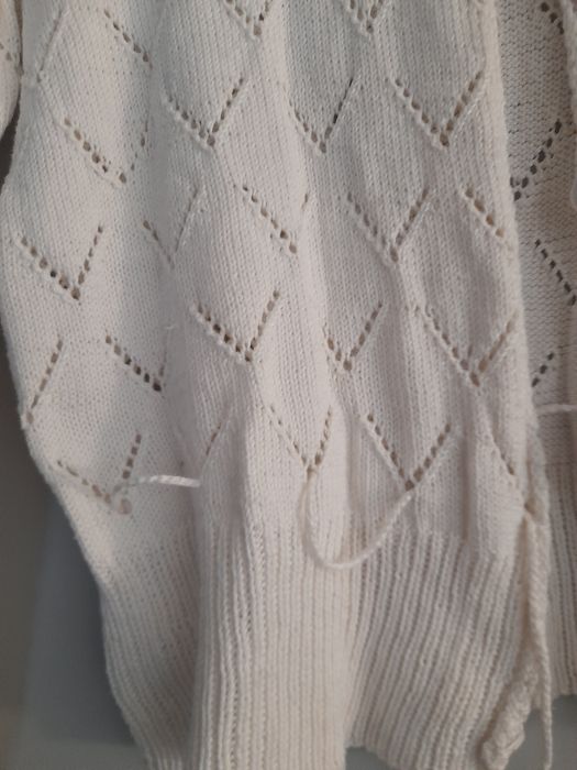 Cardigan lucrat manual pentru damă