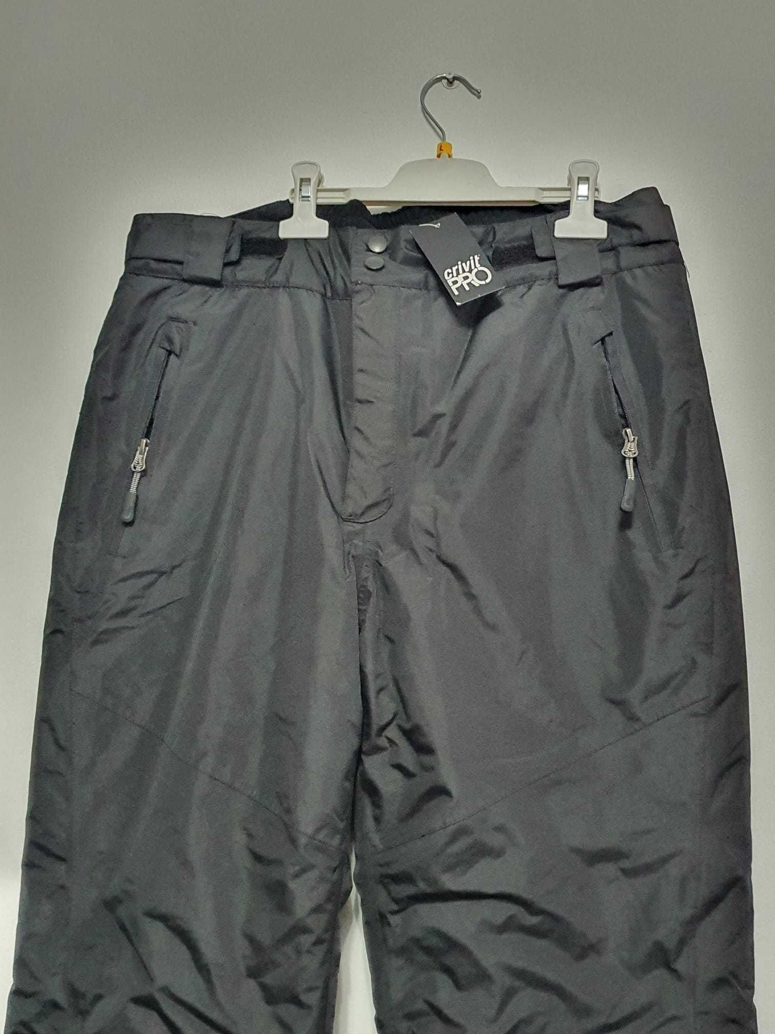 Particular vand pantaloni de schi