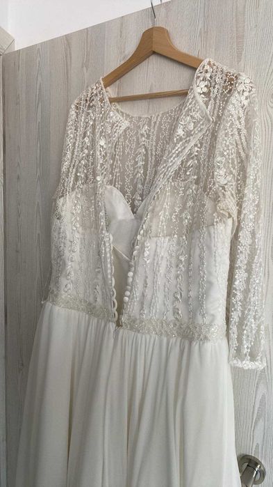 Vand Rochie de mireasa impreuna cu voal