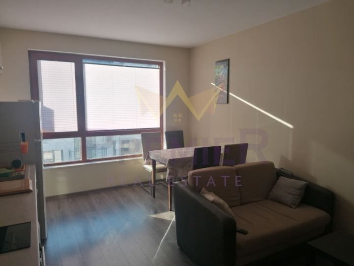 Дава се под наем Двустаен апартамент в Варна, Левски - 50 кв.м за 435 € - Снимка #2