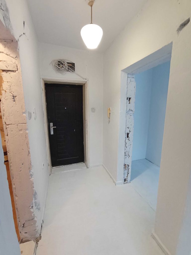 Дава се под наем Тристаен апартамент в Варна, ВИНС - 76 кв.м за 210000 € - Снимка #8