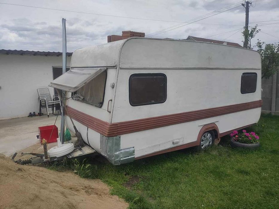 Rulota auto adusa din Germania, acte ok, se pot scoate numere rosii