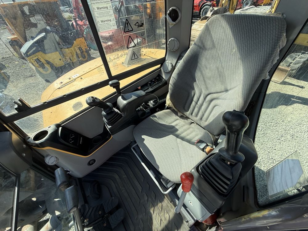 Excavator pe senile Volvo ECR88D an 2019 ore 3800 cupla rapida AC