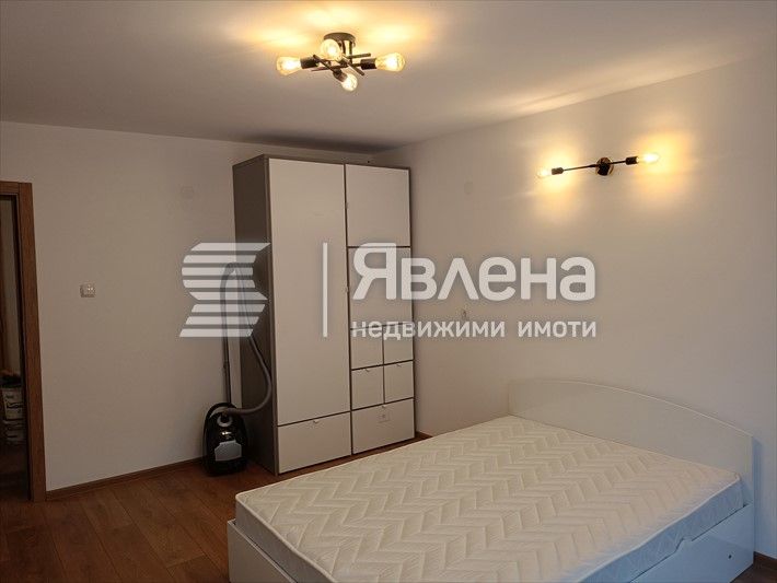 Нов двустаен имот, до парк Гео Милев