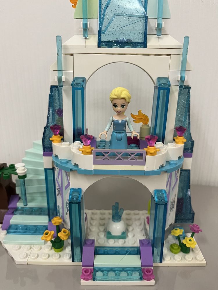 Lego Elsa s sparkling ice castle