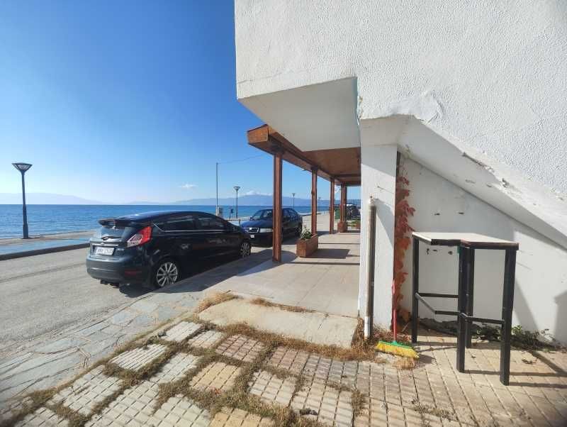 ПРОДАВА Заведение в Паралия Офринио, Кавала