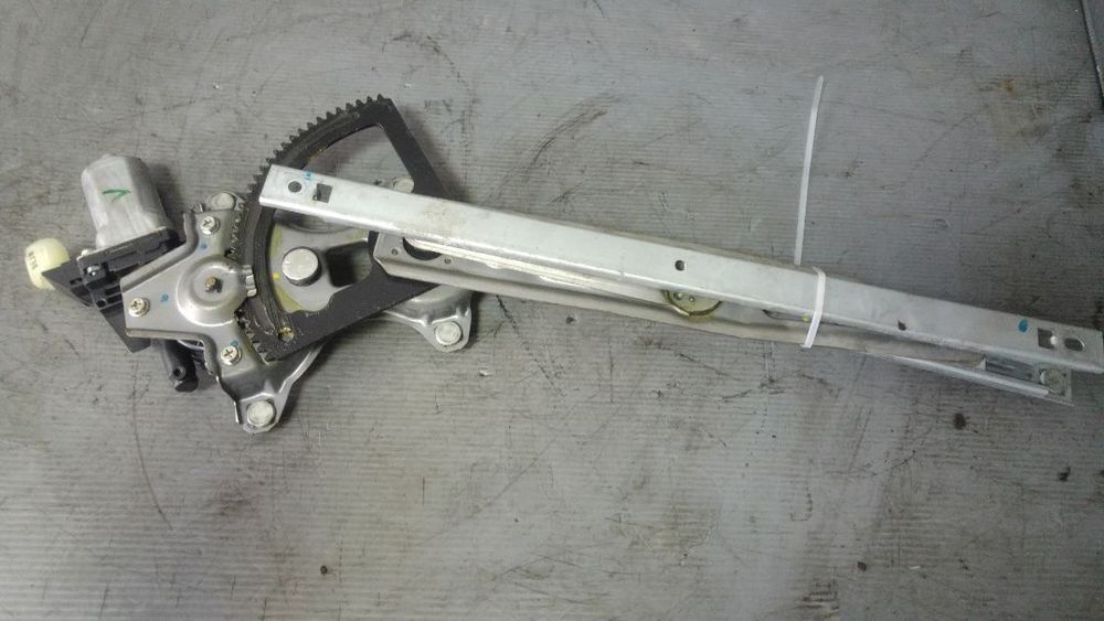 macara cu motoras stanga fata hyundai i20 98810-1j100