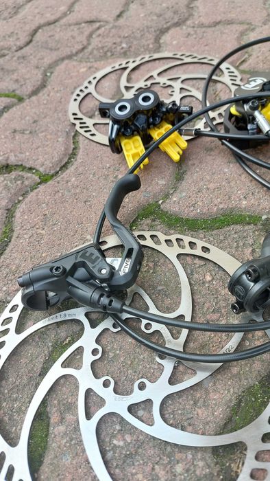 Set frane Magura MT5 HC 1  cu 4 pistoane + discuri 203mm + adaptor