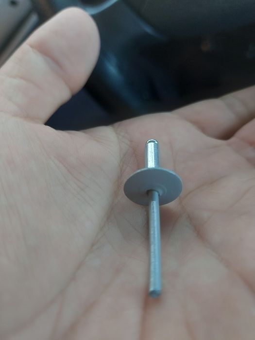 Заклепка по металу