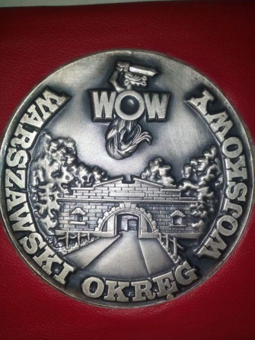 Placheta medalie in relief originala poloneza Wow cu marcaje