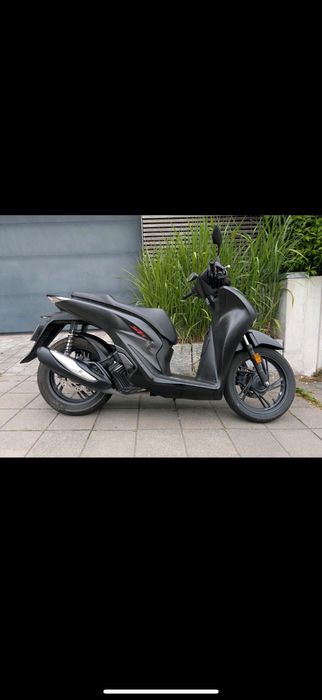 Inchirieri scuter Delivery Glovo Bolt Tazz