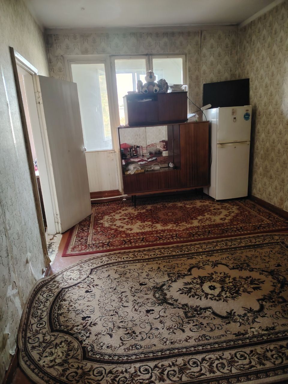 Продаётся! Чиланзар-11 кв,2/4/4-балкон 1.5х3, комнаты раздельные