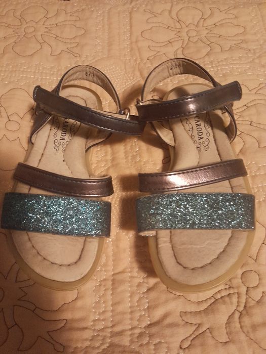 Rochite de fetite și incaltaminte