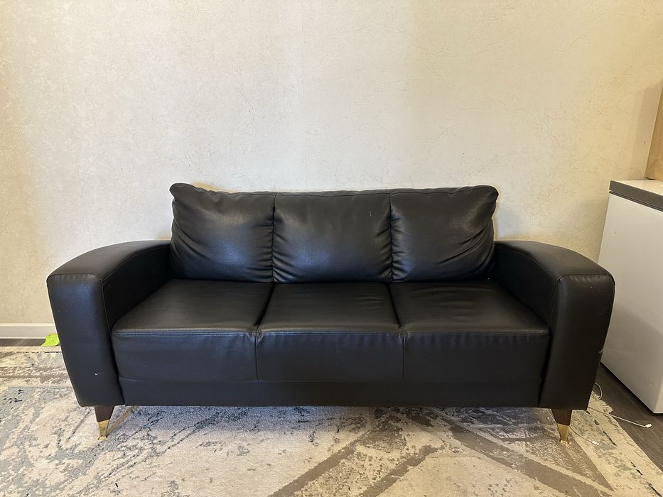 Продам диван в хорошем состоянии