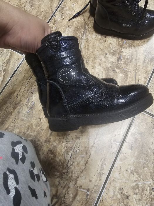 Продам детскую обувь