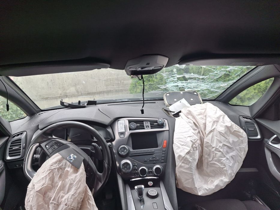 Citroen DS5 - Motor 2.0 HDi - Avariat