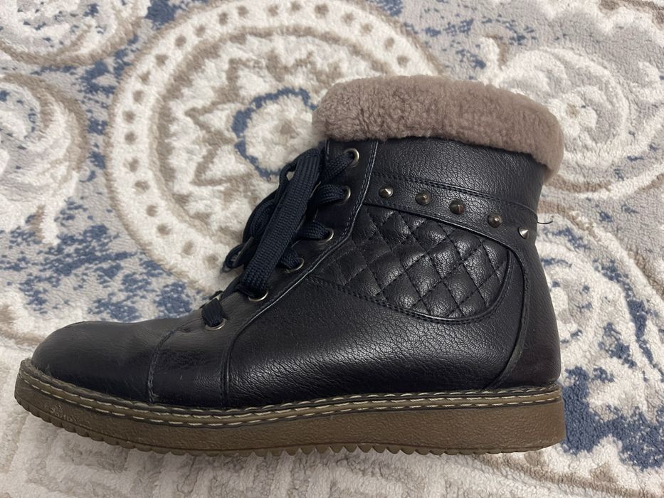 Полу сапоги. Ботинка для девочек. Женский