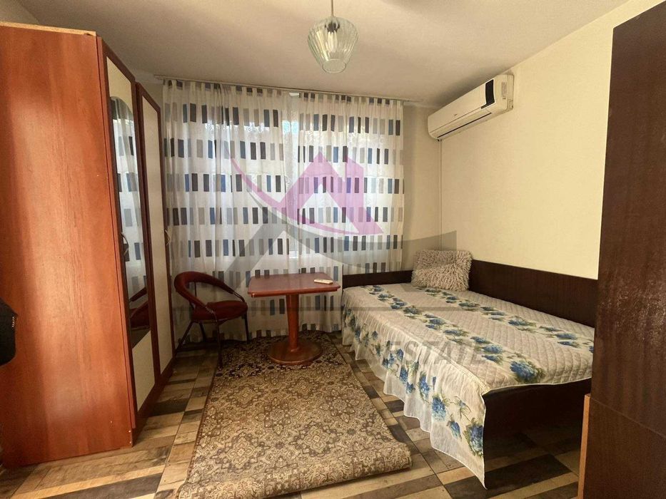 Дава се под наем Двустаен апартамент в Варна, Цветен квартал - 45 кв.м за 368 € - Снимка #2