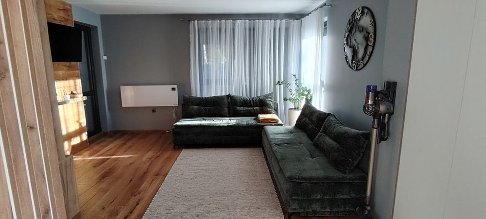 Продава се напълно нов, луксозно обзаведен апартамент във Велинград