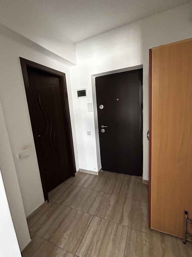 Vand apartament cu 2 camere
