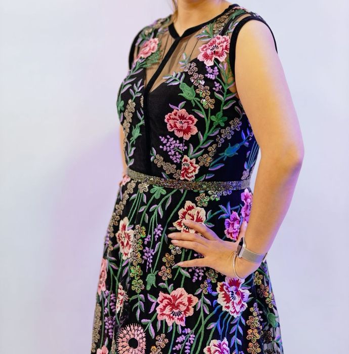 Платье вечернее со шлефом