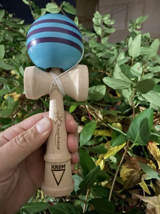 Kendama tip Krom noua in cutie