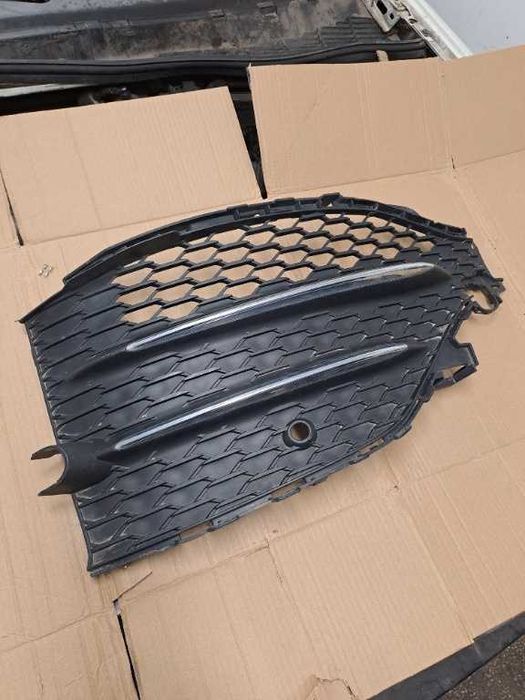 Grila dreapta originala Mercedes GLE W167 AMG 2020-2024 codA1678857503