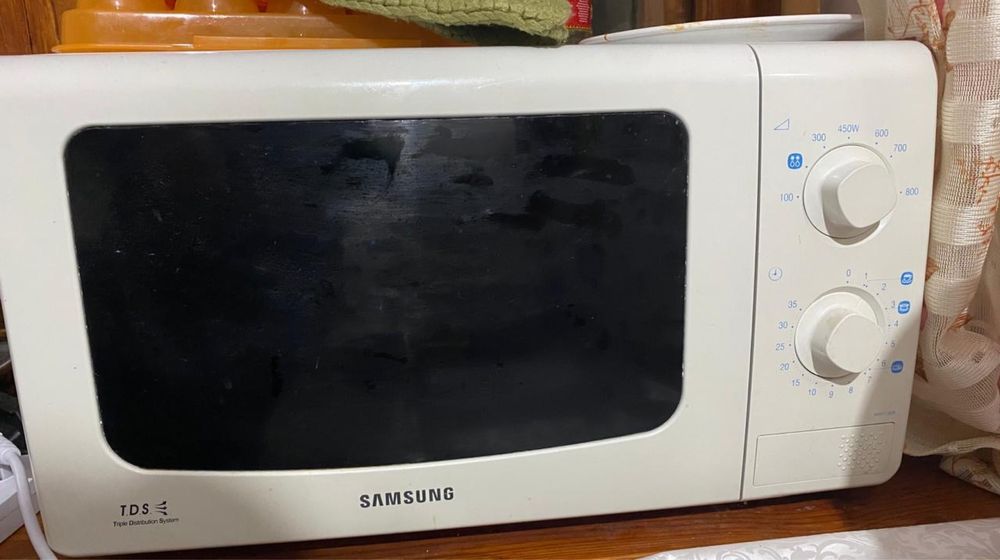 продам микроволновку samsung