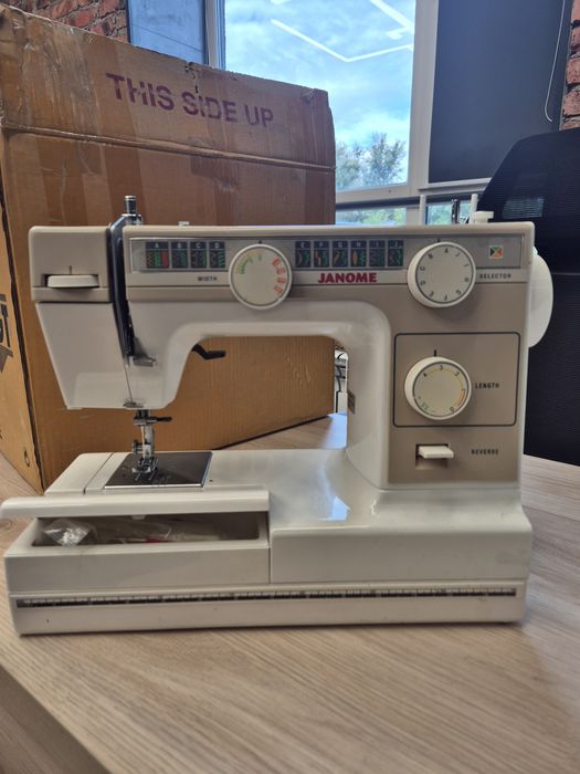 Шаейная машинка Janome, модель 394