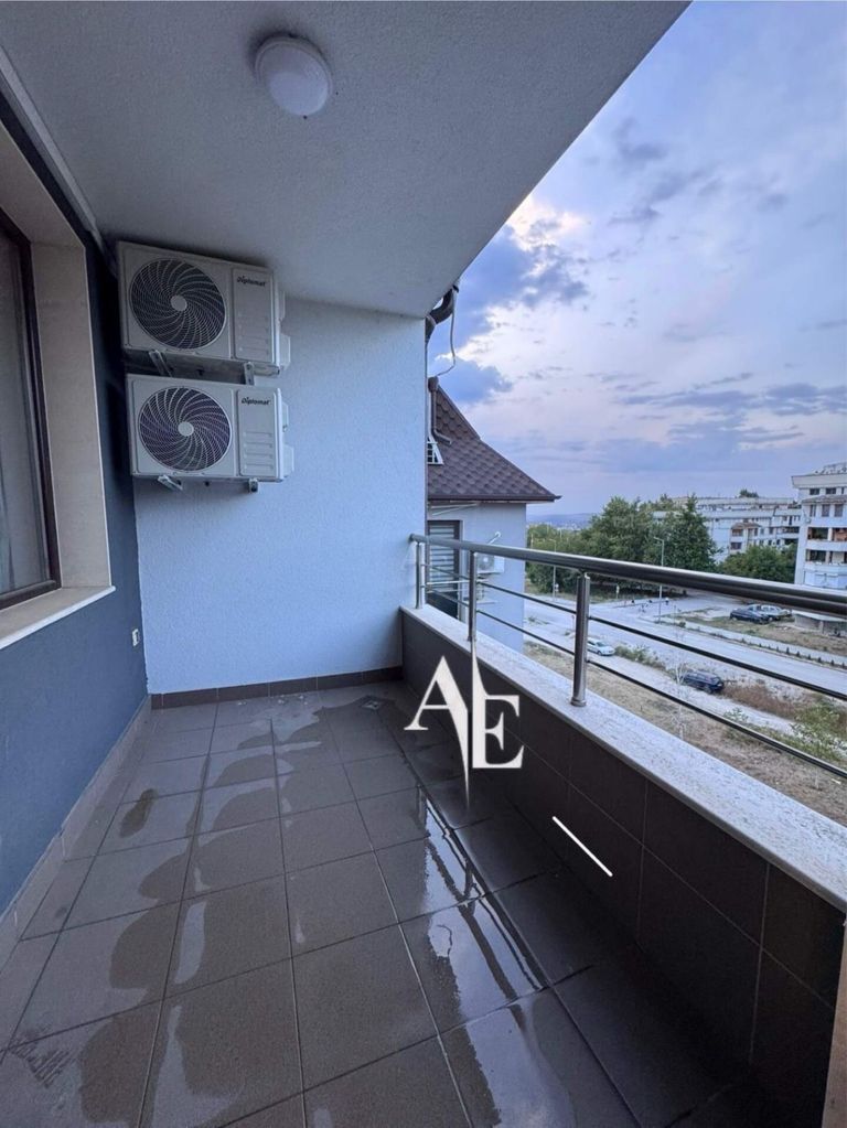 Продава се Тристаен апартамент в Плевен, Дружба 1 - 93 кв.м за 1592 €/кв.м - Снимка #3