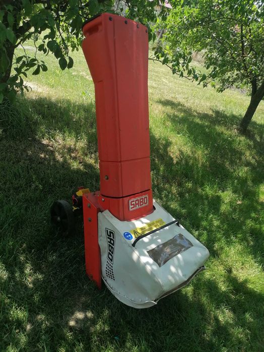 Tocator SABO , pentru  resturi vegetale , crengi , mere , sfecla