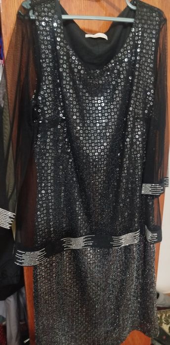 Женское платье б/у продается