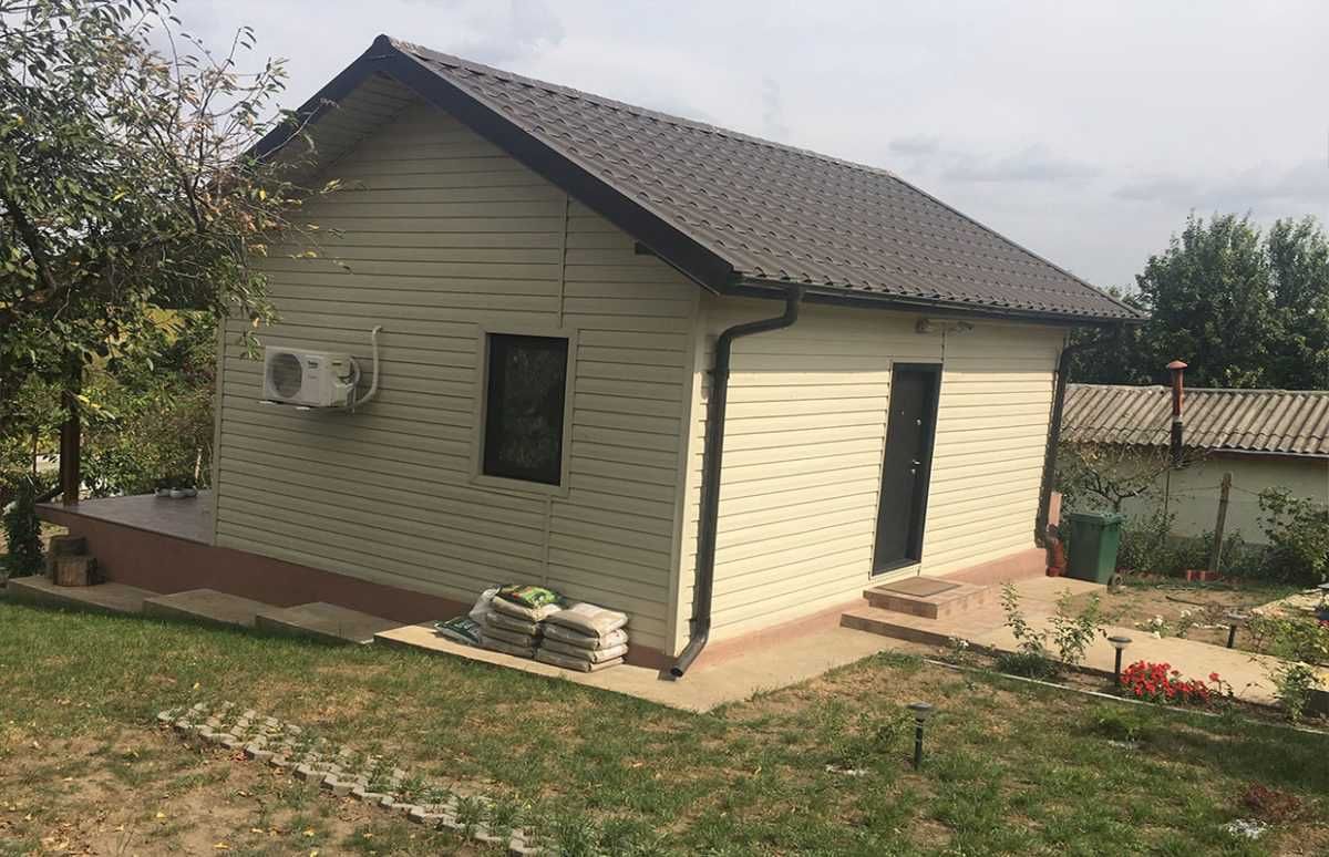 Casa modulara si garaje auto pe structura metalica si panou sandwich