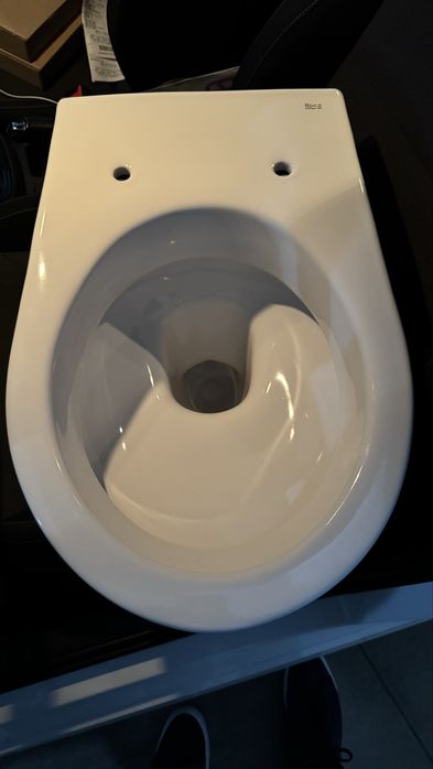 Vas WC suspendat Roca + capac Roca Nou