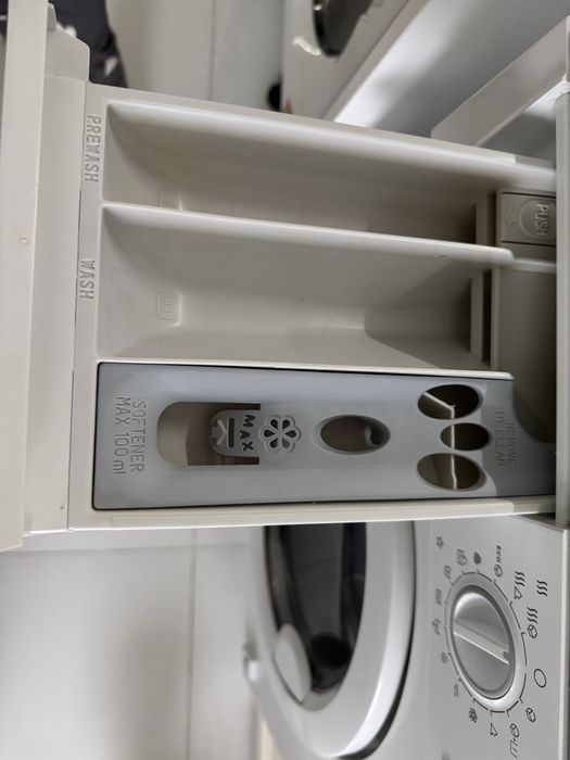 Пералня със сушилня Electrolux за вграждане