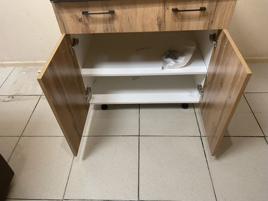 Столешница в хорошем состоянии