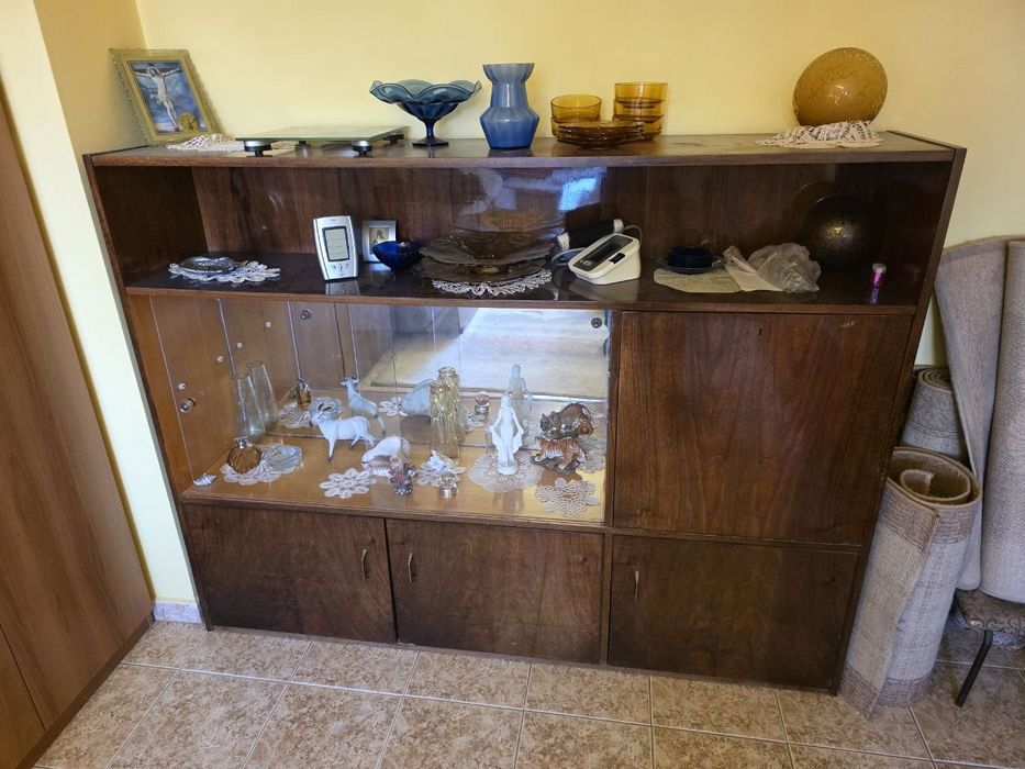 Гардероб, шкаф, закачалка, огледало