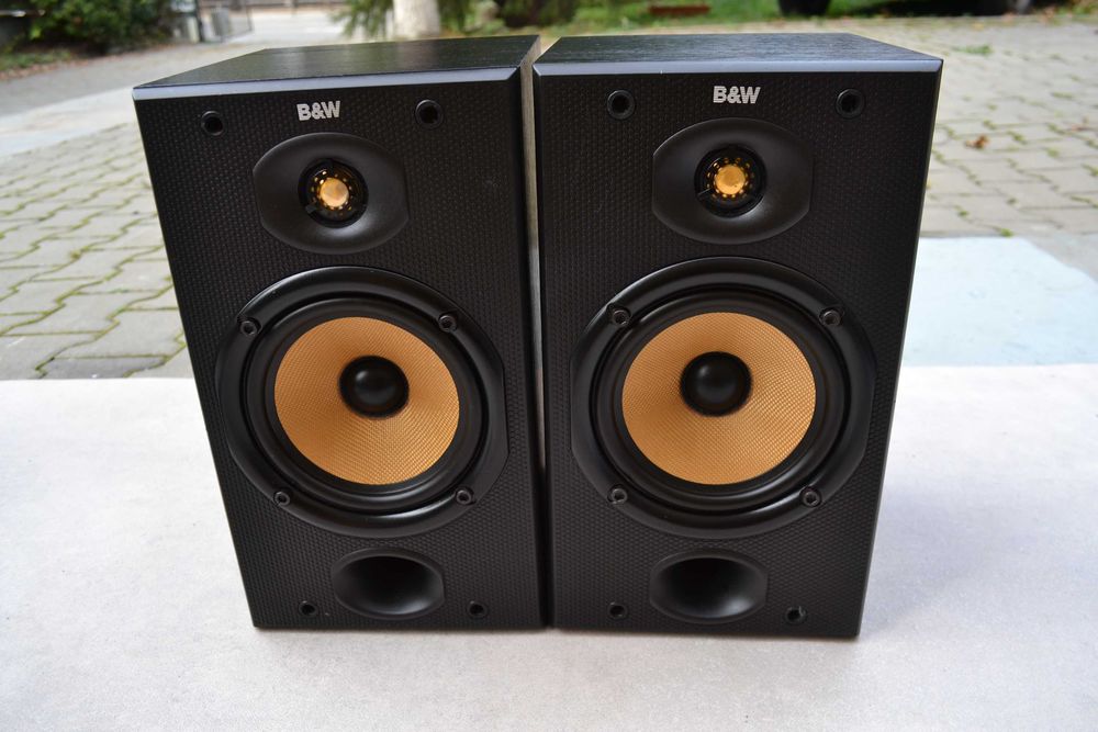 Boxe B&W model DM 601
