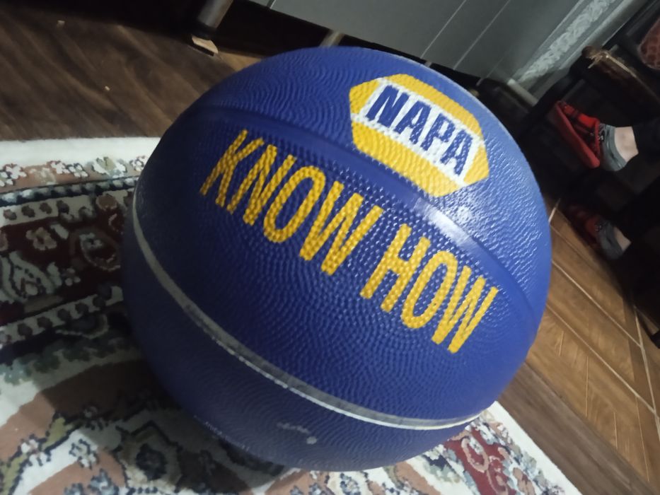 Баскетбольный мяч в бу состояний