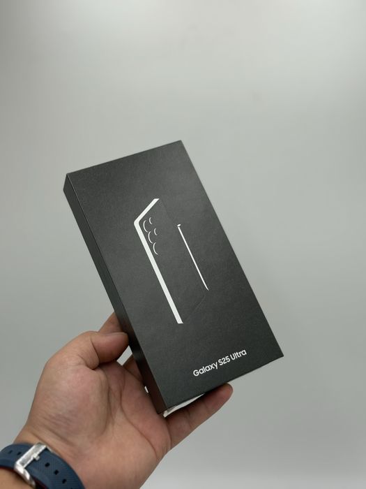 Samsung S25 Ultra 256Gb новый срочно