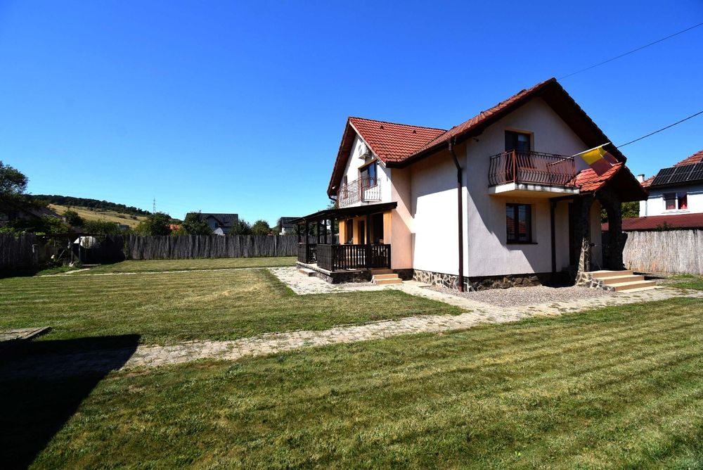 Casa noua zona linistita