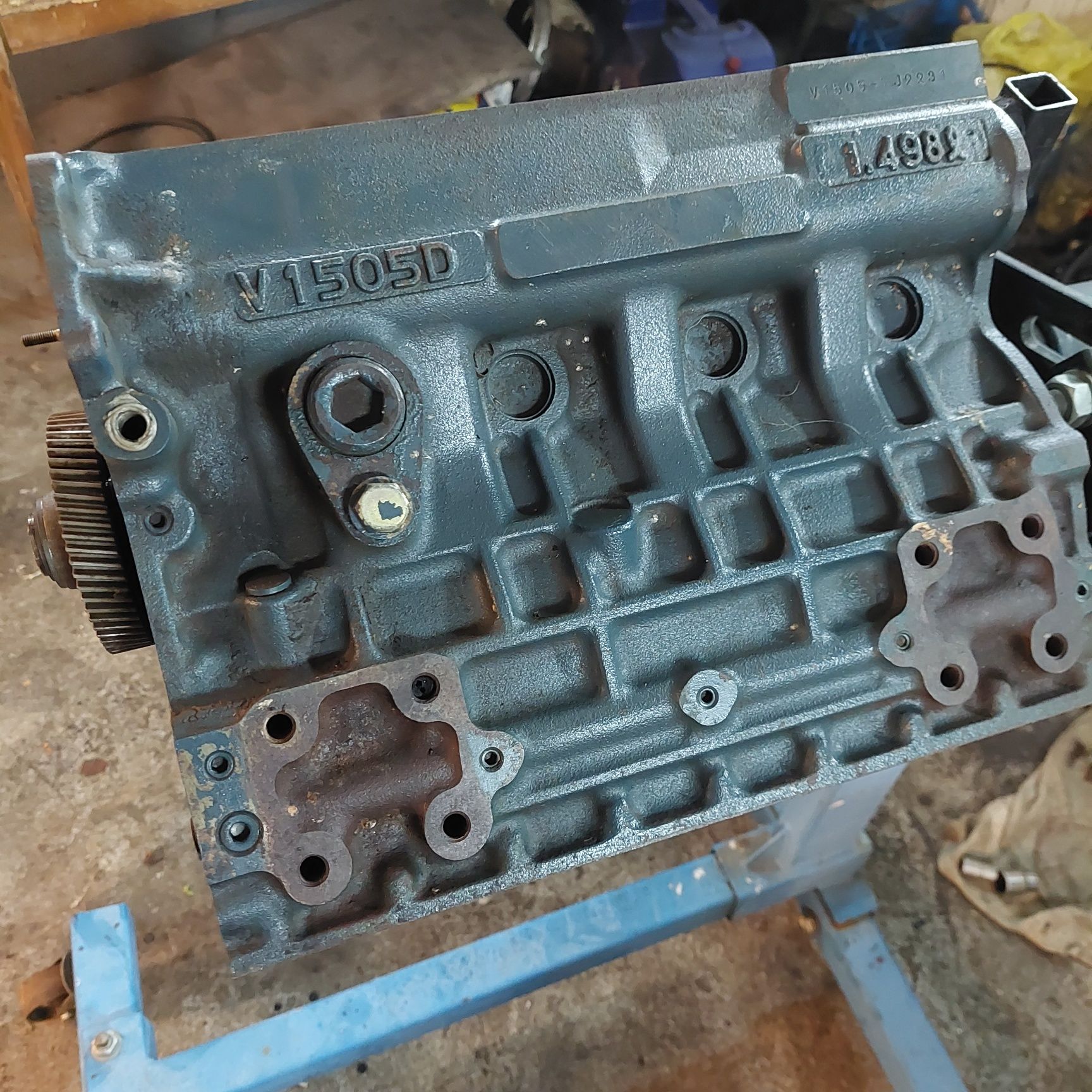 Motor kubota V1505