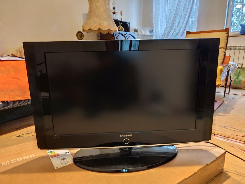 Televizor Samsung LCD diagonala 80cm